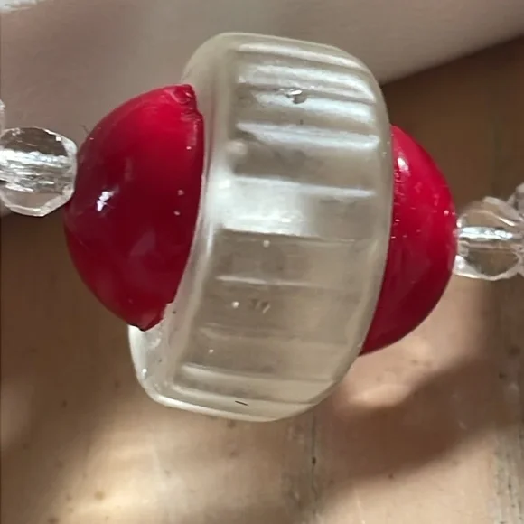 Glass beaded necklace and earrings - Picture 4 of 8